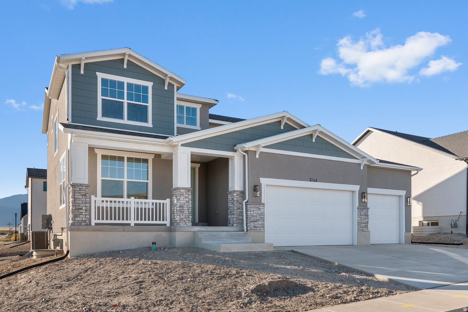 OVERLAND COLLECTION V2 217 - Residential