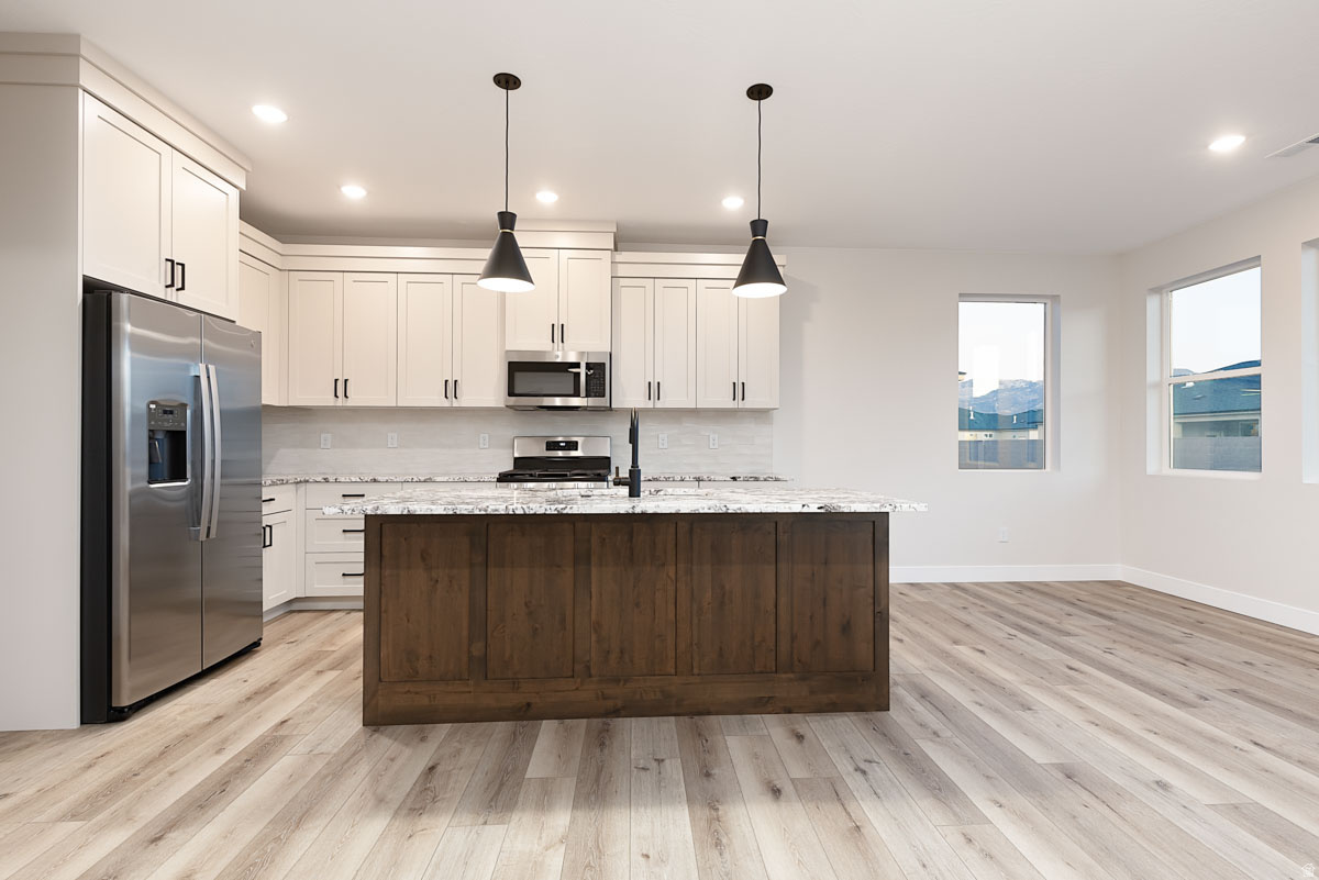 IRON WEST - Residential