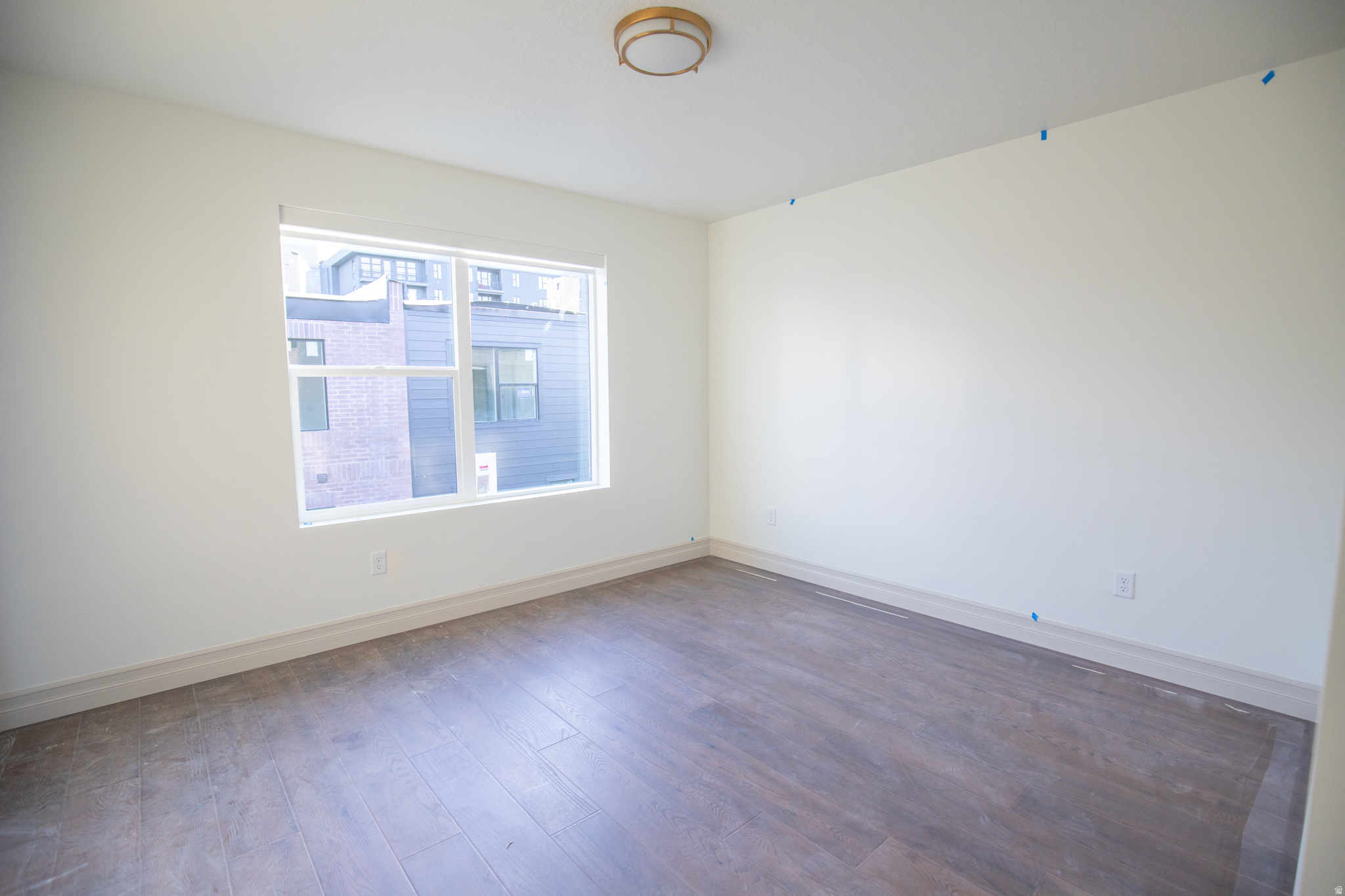 THE IRIS - Residential