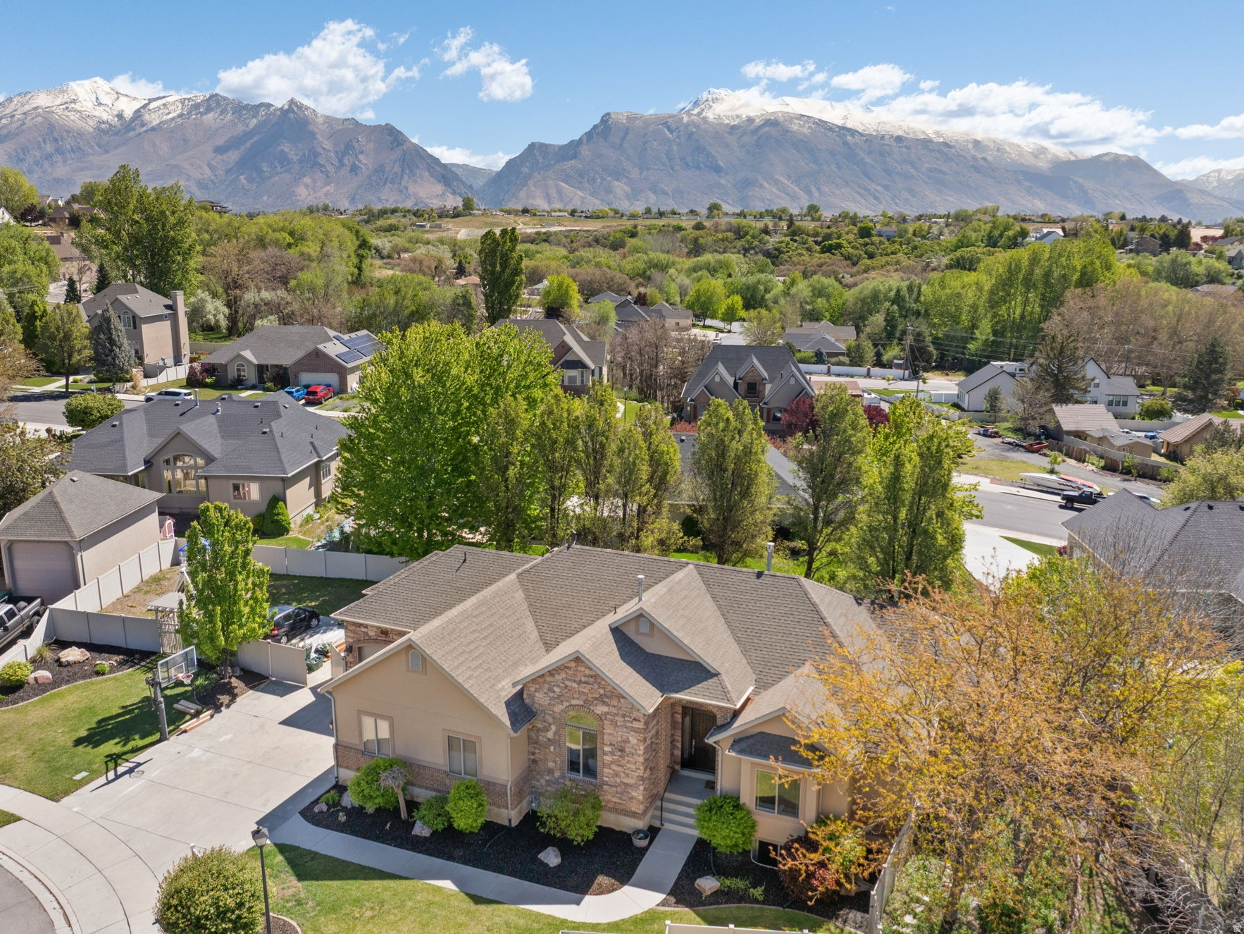 OLIVE GROVE - Residential