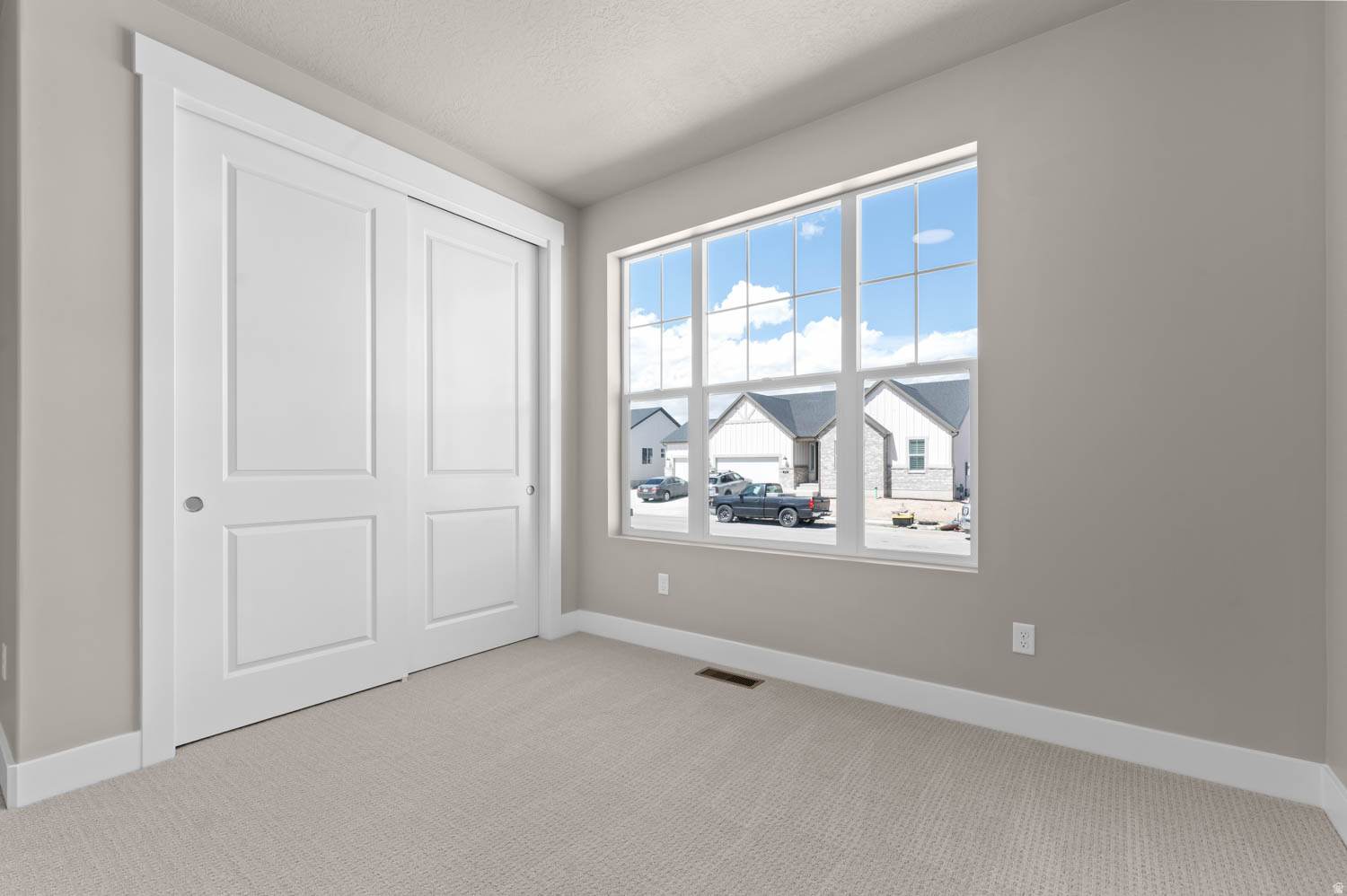 HOLBROOK FARMS 332 - Residential