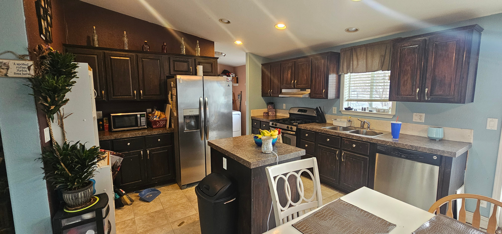 HILLVIEW VILLAGE - Residential