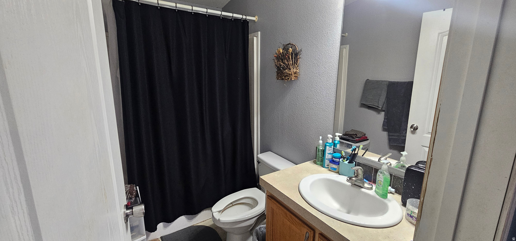 HILLVIEW VILLAGE - Residential