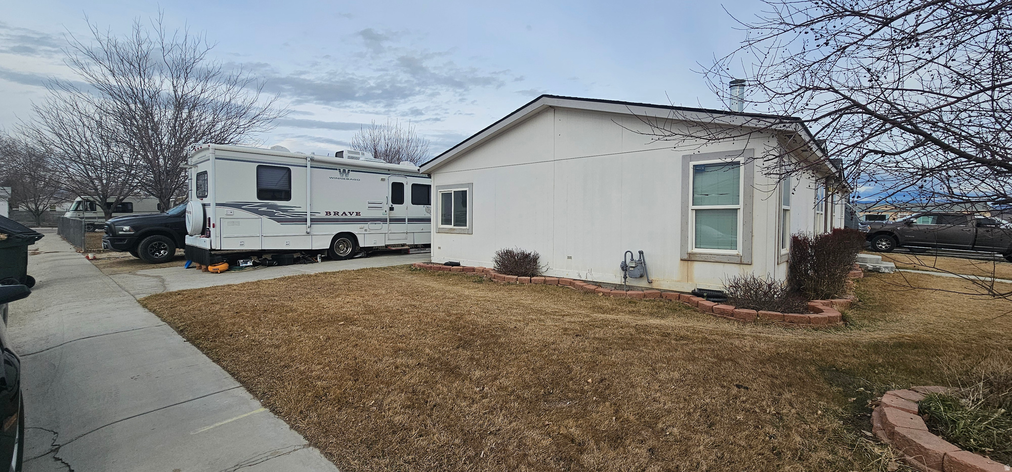 HILLVIEW VILLAGE - Residential