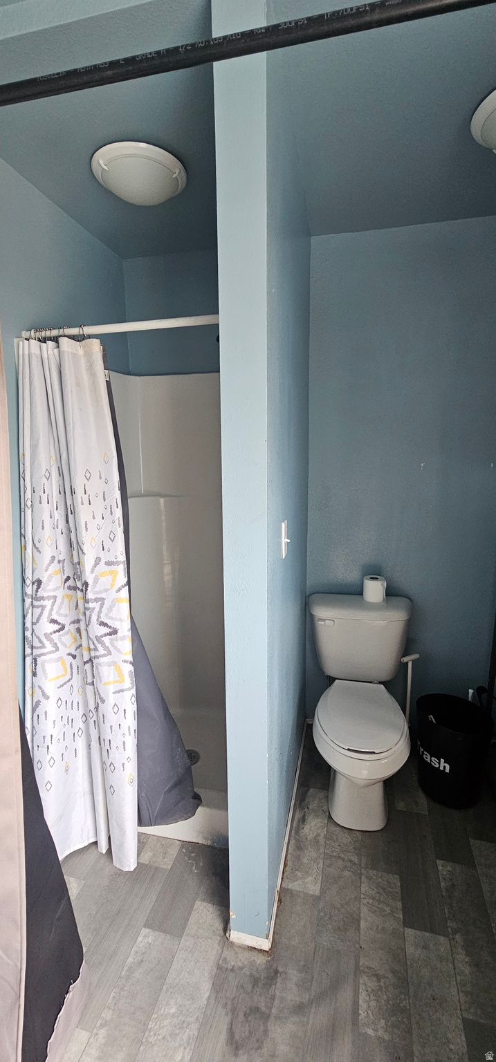 HILLVIEW VILLAGE - Residential