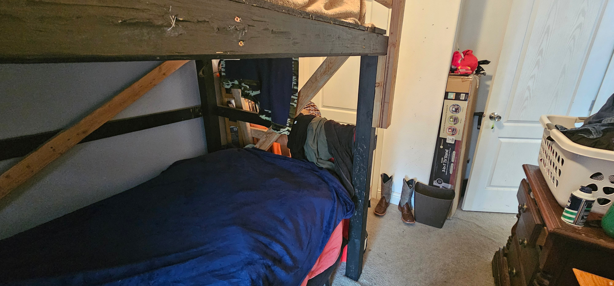 HILLVIEW VILLAGE - Residential