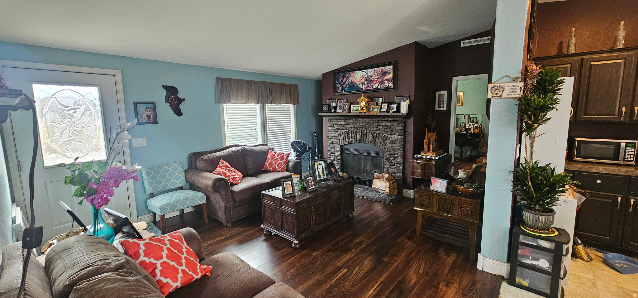 HILLVIEW VILLAGE - Residential