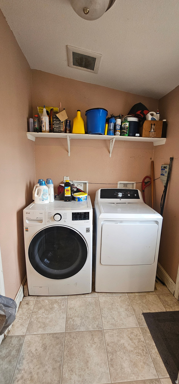 HILLVIEW VILLAGE - Residential