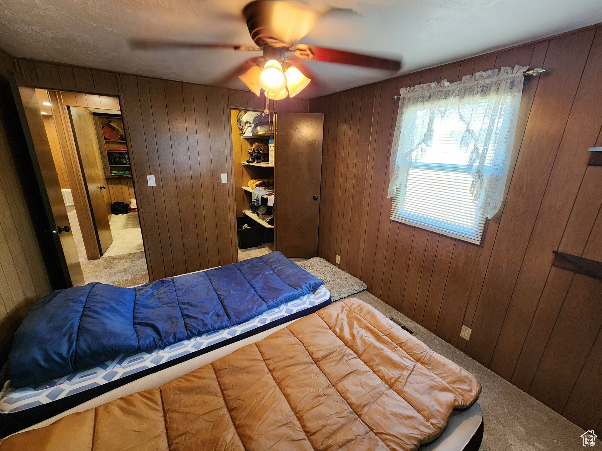 COUNTRY CLUB ESTATES - Residential