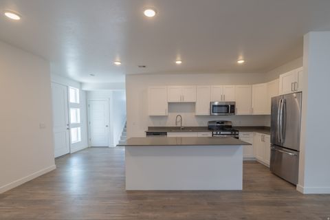 Tiny photo for 356 W 25 N, Layton, UT 84041 (MLS # 2144190)