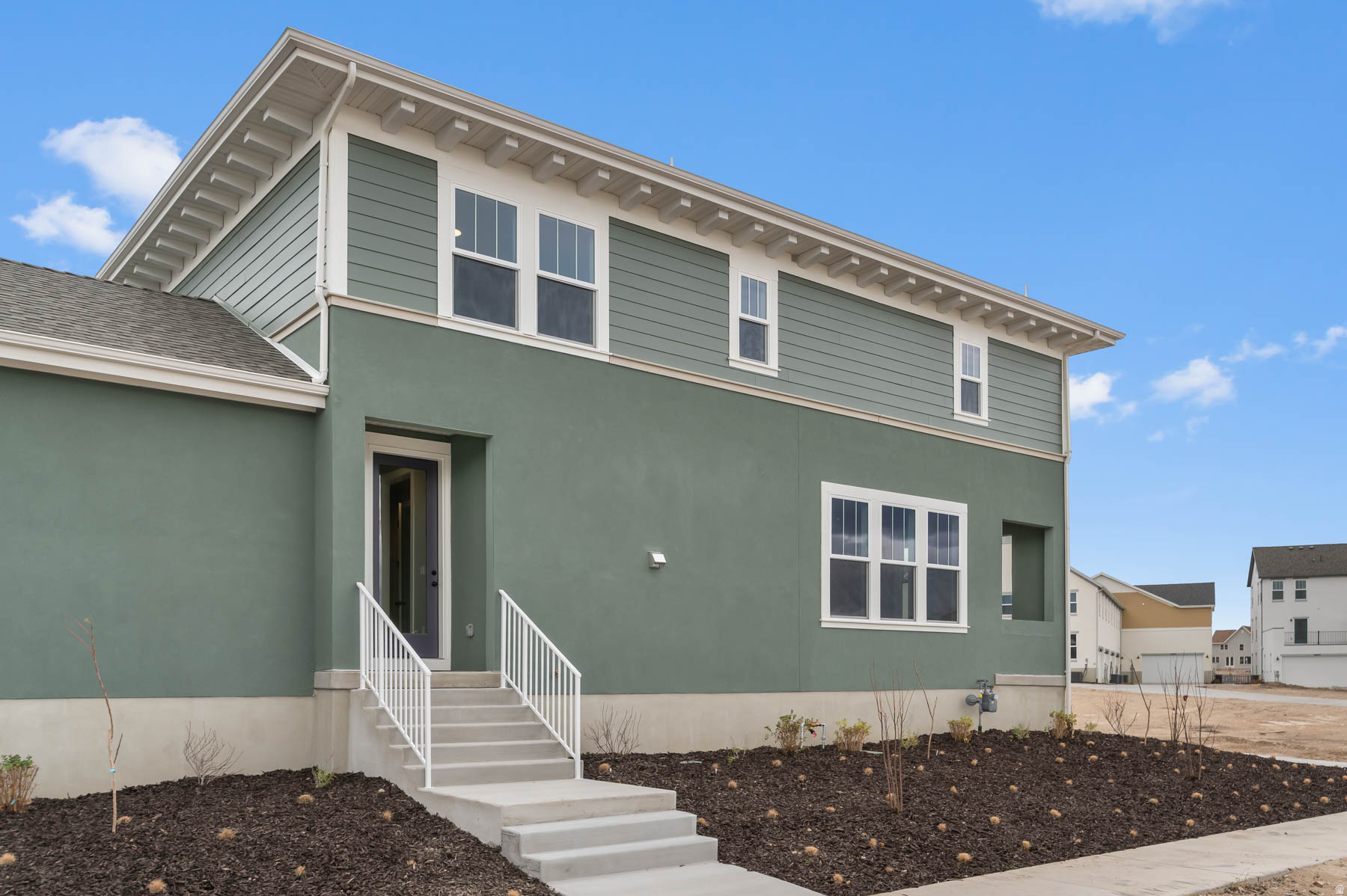 DAYBREAK WATERMARK 391 - Residential