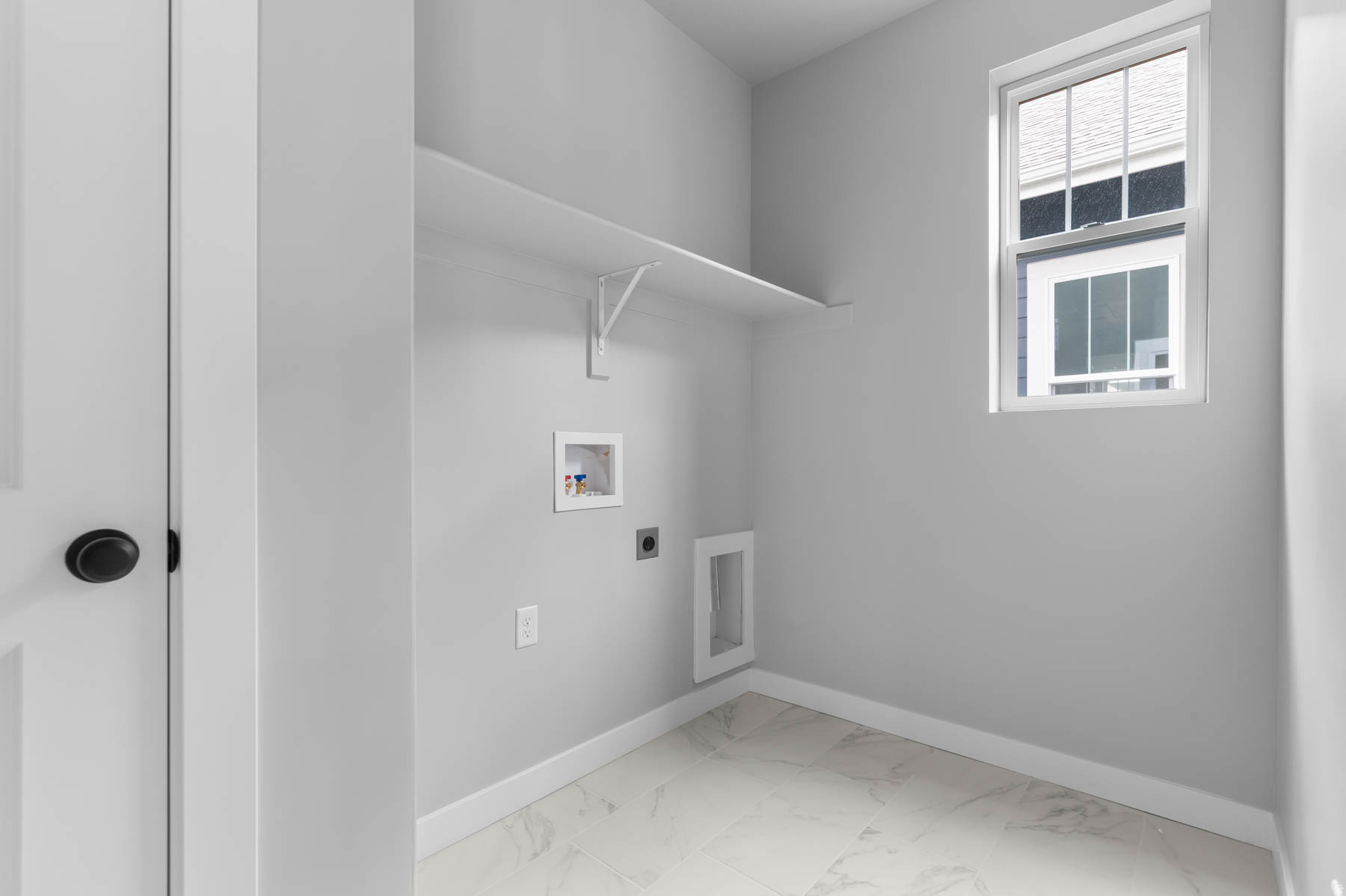 DAYBREAK WATERMARK 391 - Residential