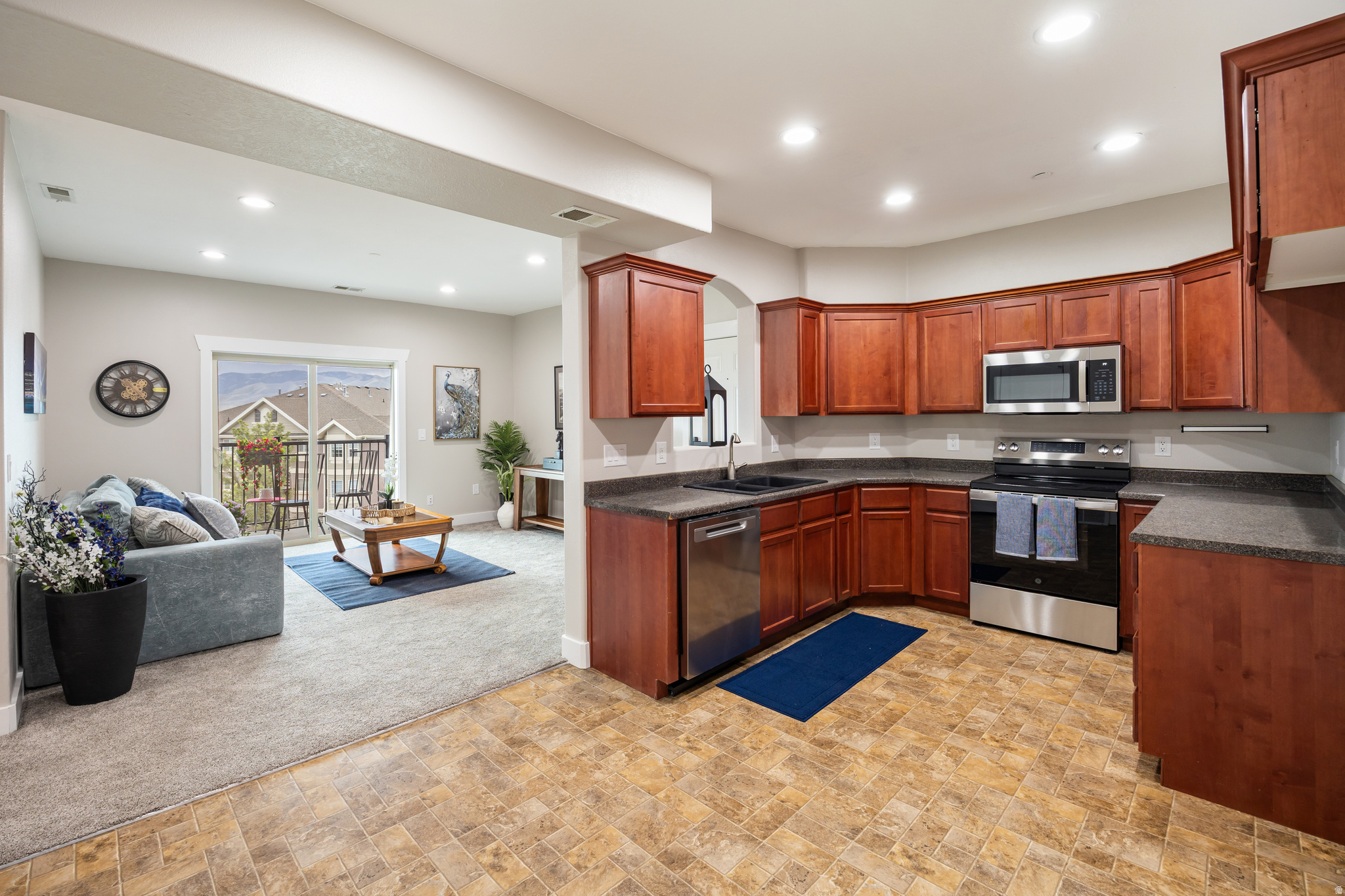HARVEST HILL - Residential