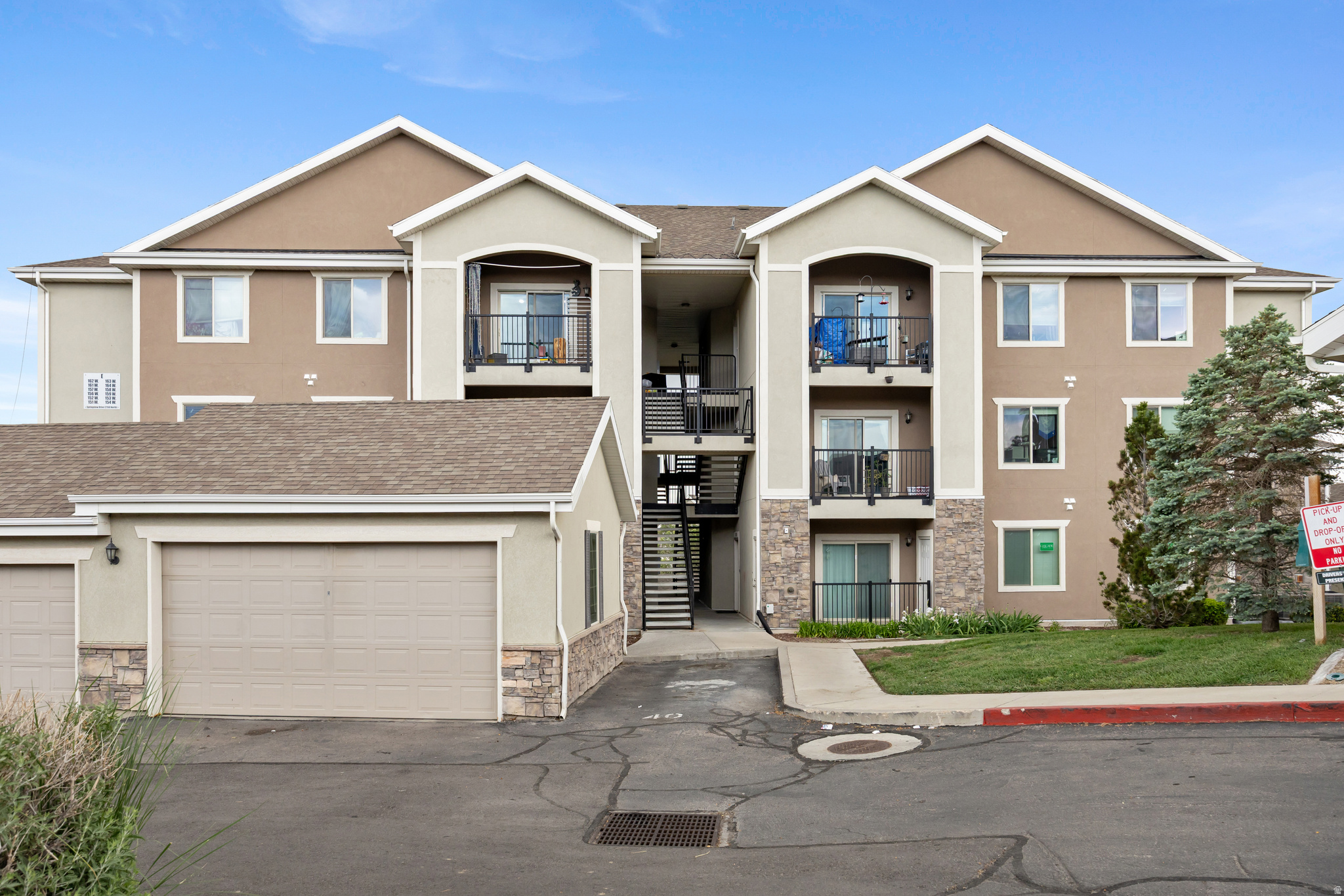 HARVEST HILL - Residential