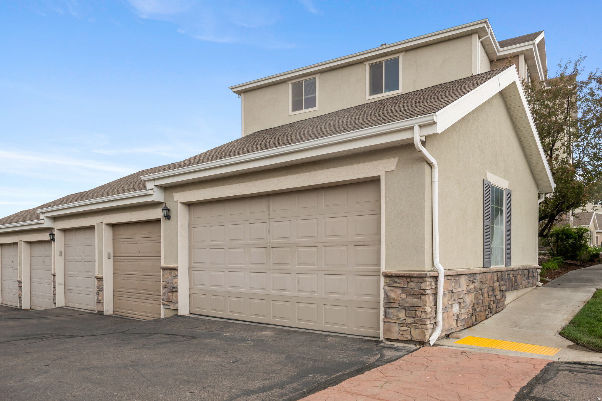 HARVEST HILL - Residential