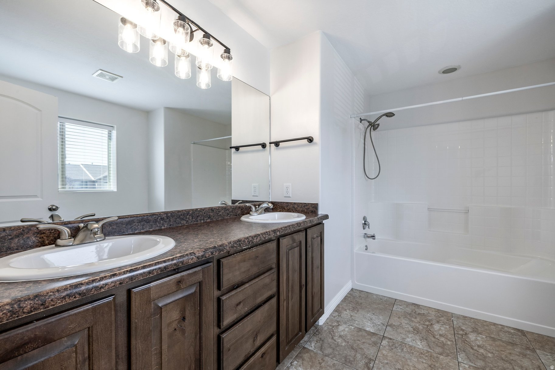 STONEY BROOK - Residential