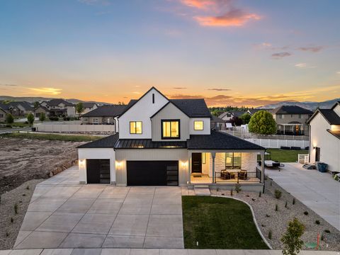 Tiny photo for 594 W DOMANICK WAY #2, Saratoga Springs, UT 84045 (MLS # 2121683)