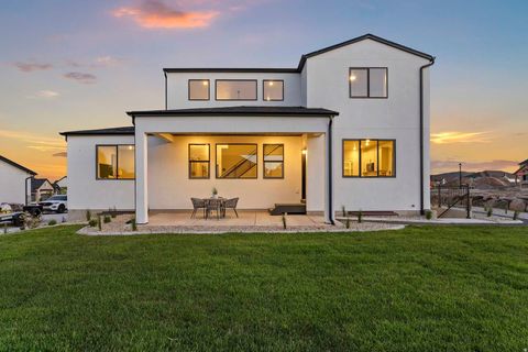 Tiny photo for 594 W DOMANICK WAY #2, Saratoga Springs, UT 84045 (MLS # 2121683)