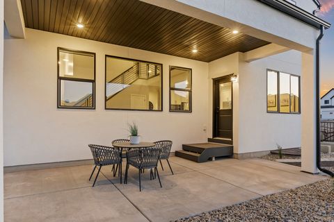 Tiny photo for 594 W DOMANICK WAY #2, Saratoga Springs, UT 84045 (MLS # 2121683)