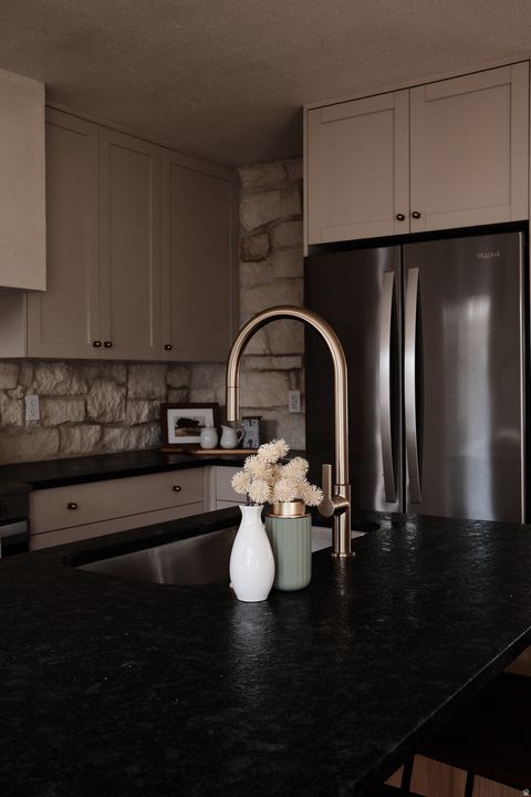 Tiny photo for 2596 E GREGSON AVE S, Millcreek, UT 84109 (MLS # 2121807)