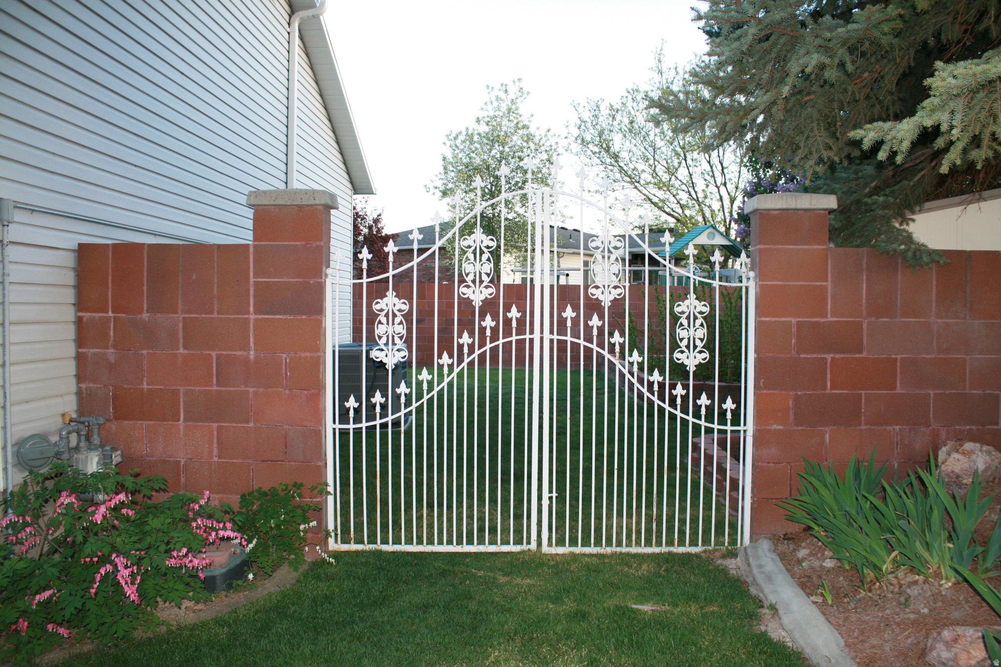 BENNION COVE - Residential