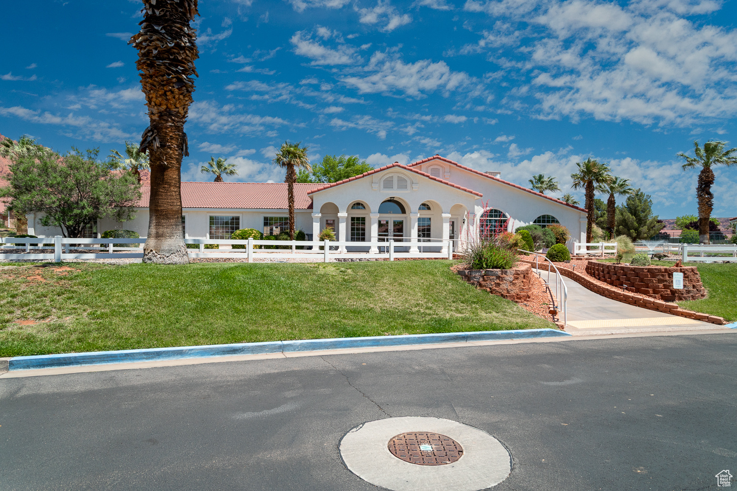 PADRE LAKES TH 2 - Residential