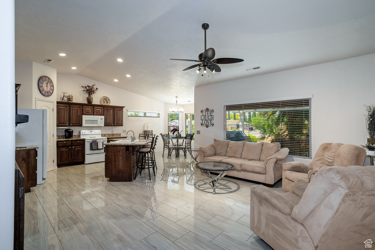 PADRE LAKES TH 2 - Residential