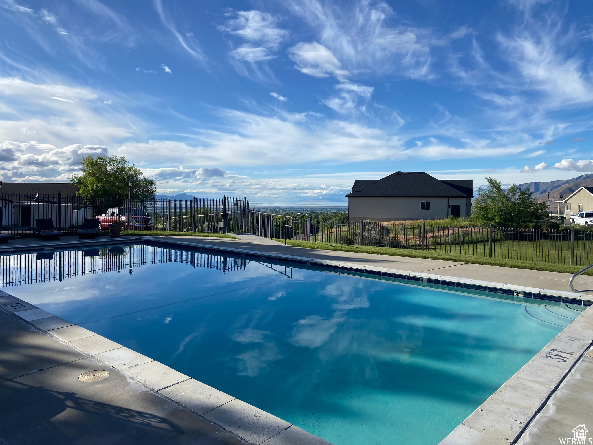 BENCHMARK VILLAGE - Residential