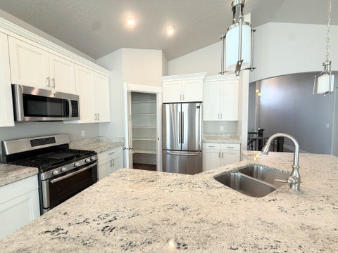 Tiny photo for 808 W VALLEY VIEW WAY WAY N, Lehi, UT 84048 (MLS # 2163969)