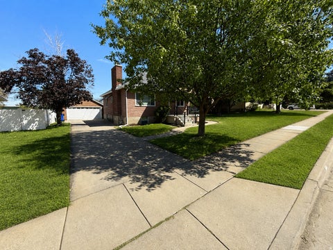 Tiny photo for 110 W 1700 S, Bountiful, UT 84010 (MLS # 2182329)