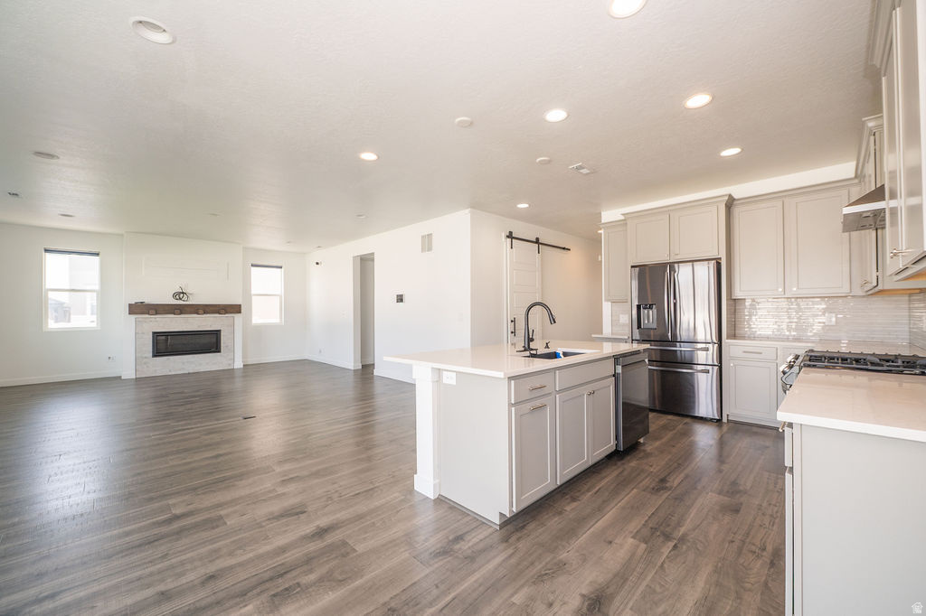 SEASONS AT SIMPSON SPRINGS - Residential