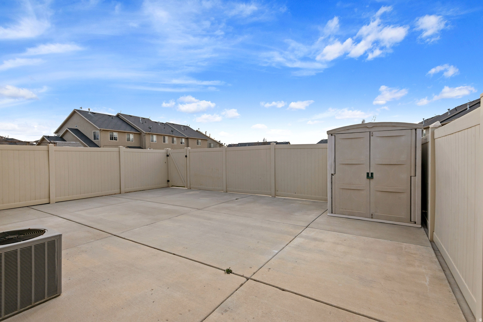 E TOWNHOMES AT CAMELOT VILLAGE - Residential