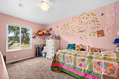 Tiny photo for 1065 E FALLBROOK WAY, Sandy, UT 84094 (MLS # 2129601)