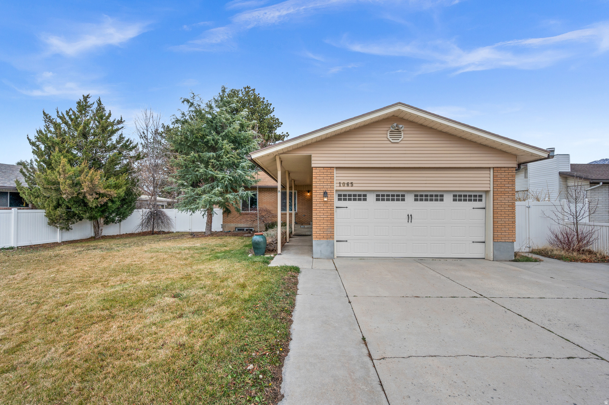 MEADOWS - Residential