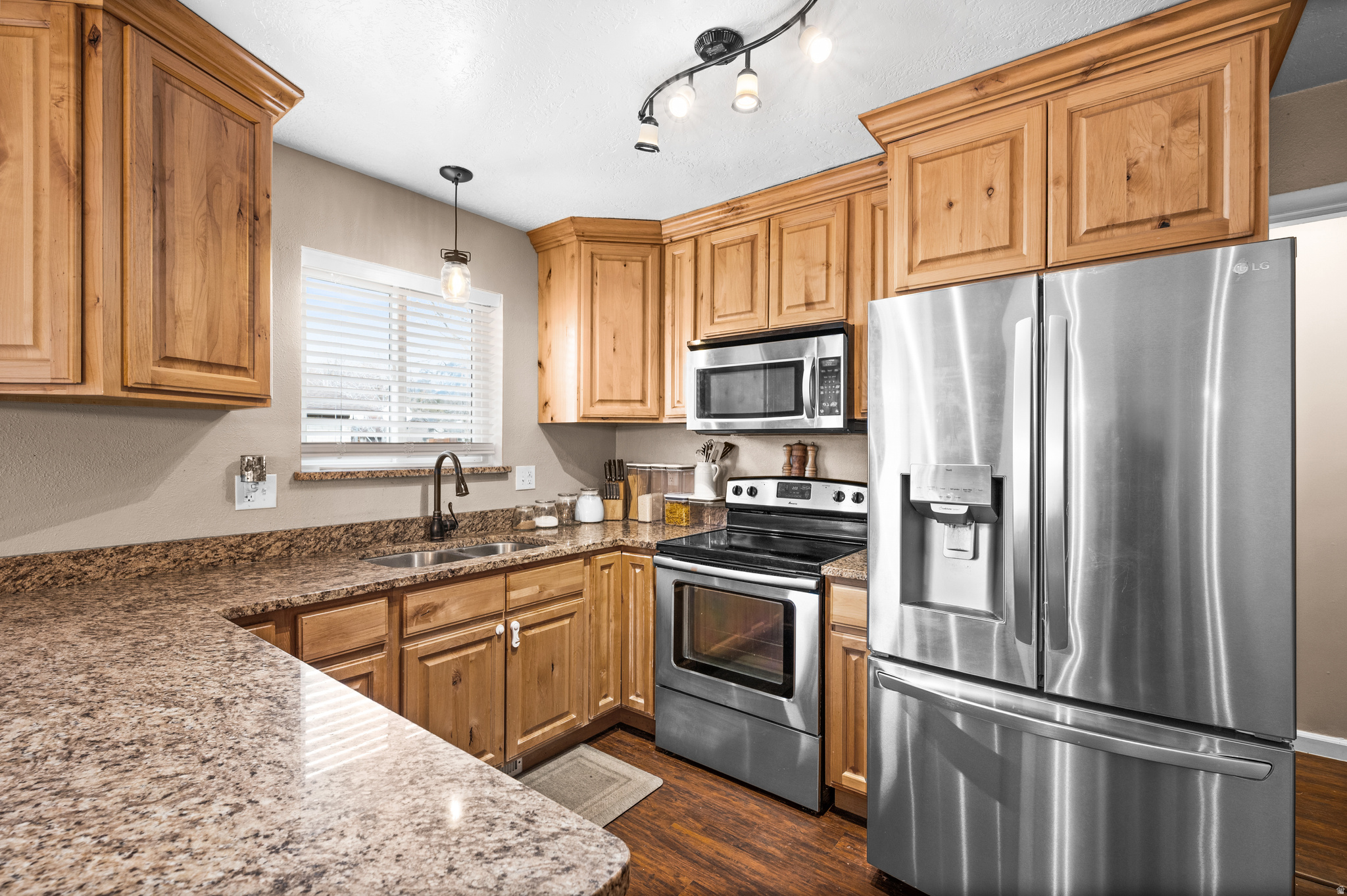 MEADOWS - Residential