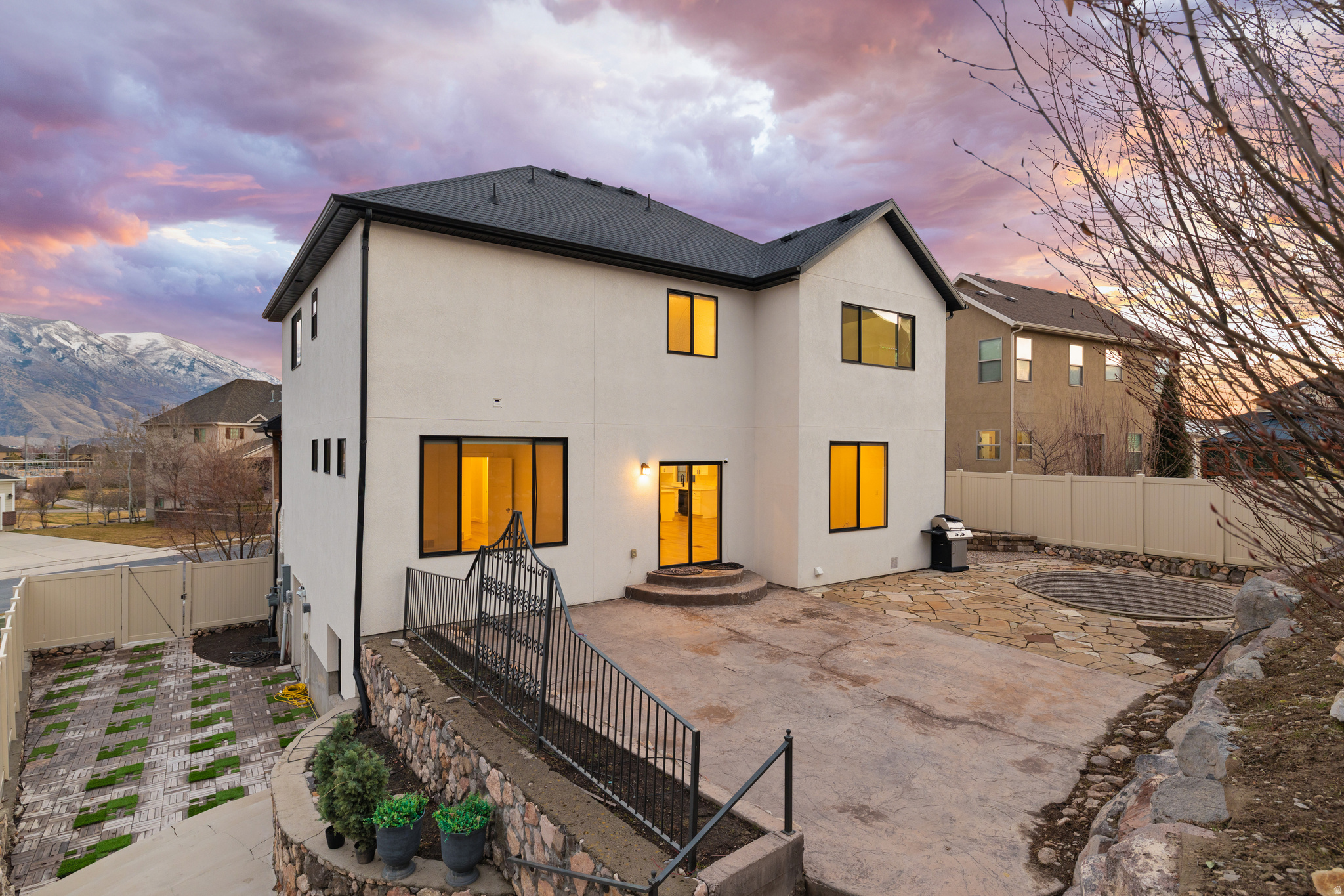 HIGHLAND HILLS - Residential