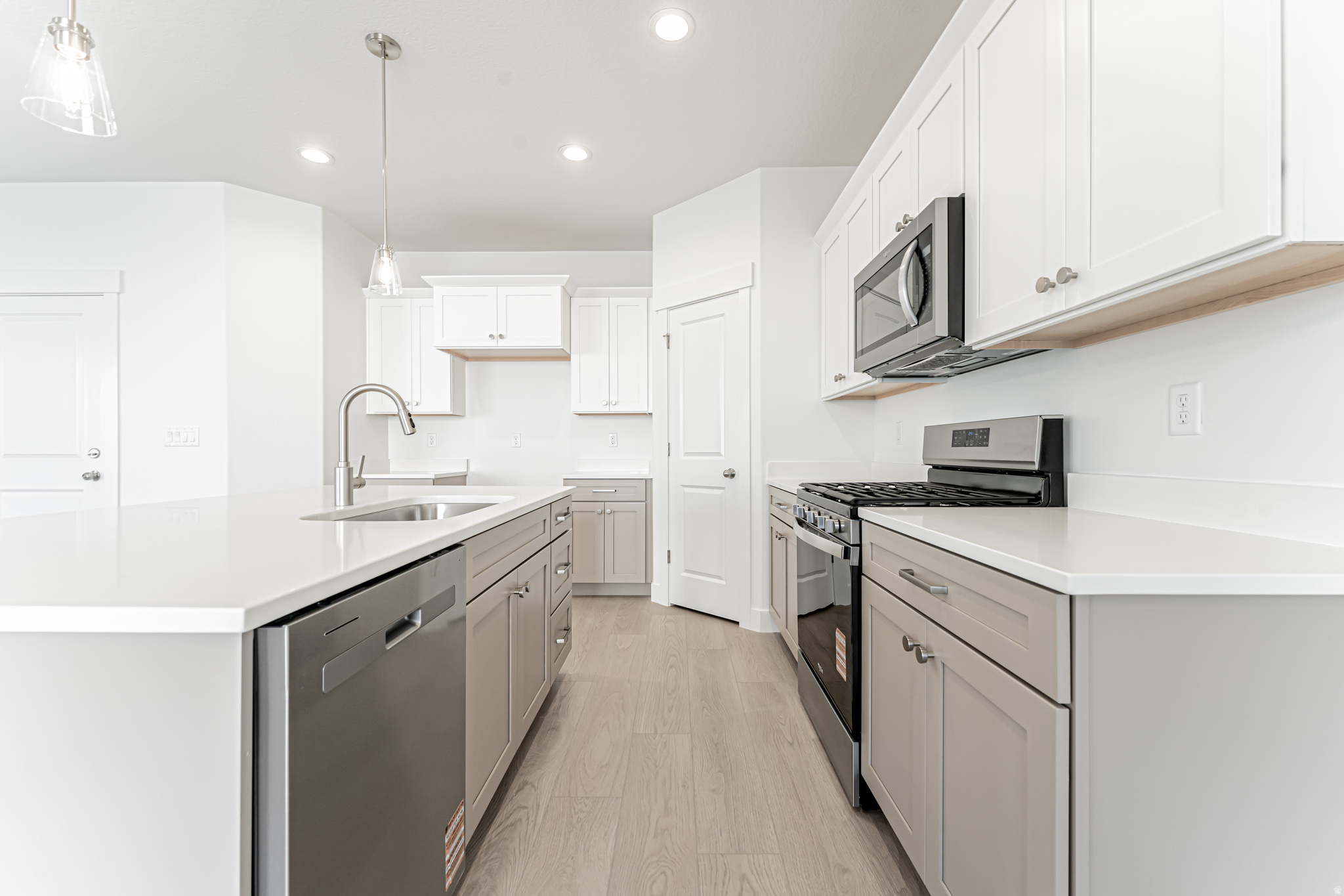 RIDGEHORNE - Residential