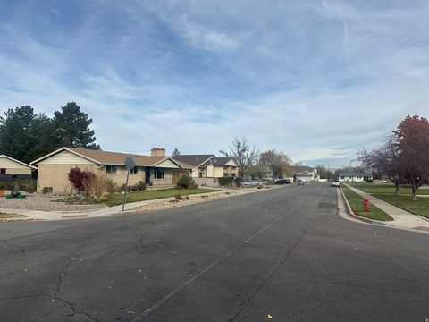 Tiny photo for 512 E LARCHWOOD DR, Midvale, UT 84047 (MLS # 2122695)