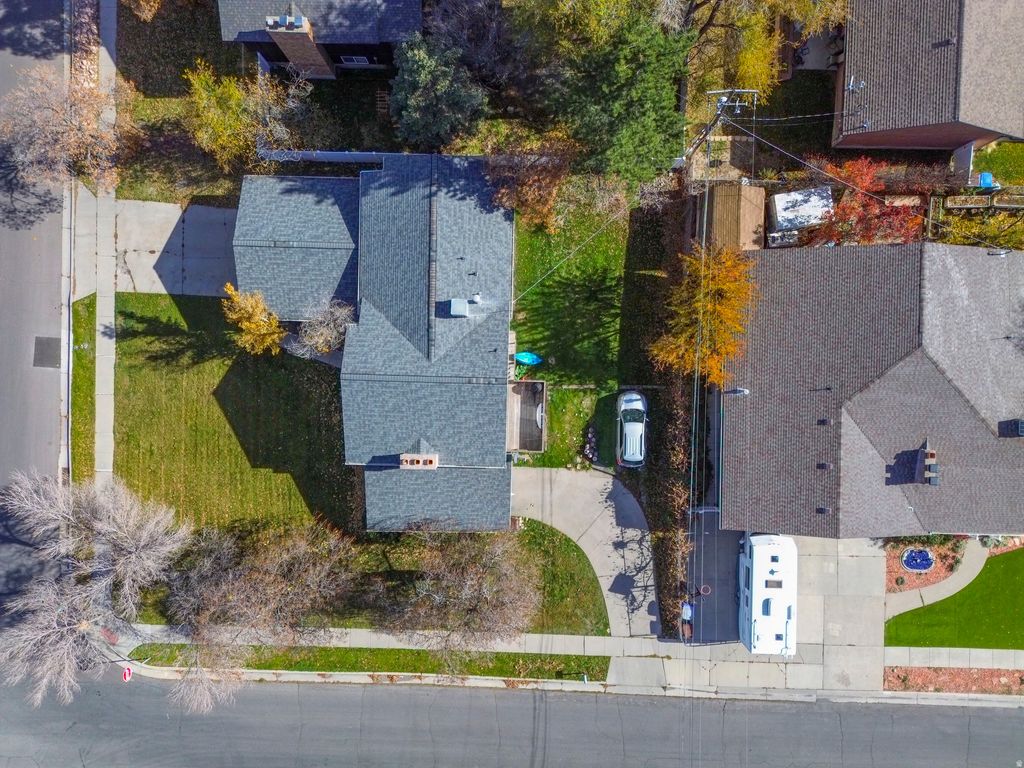 Photo of 512 E LARCHWOOD DR, Midvale, UT 84047 (MLS # 2122695)