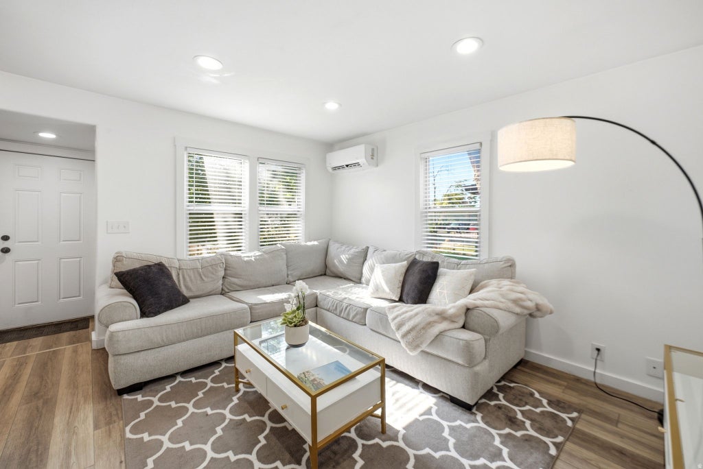 Photo of 457 S POST ST, Salt Lake City, UT 84104 (MLS # 2175191)