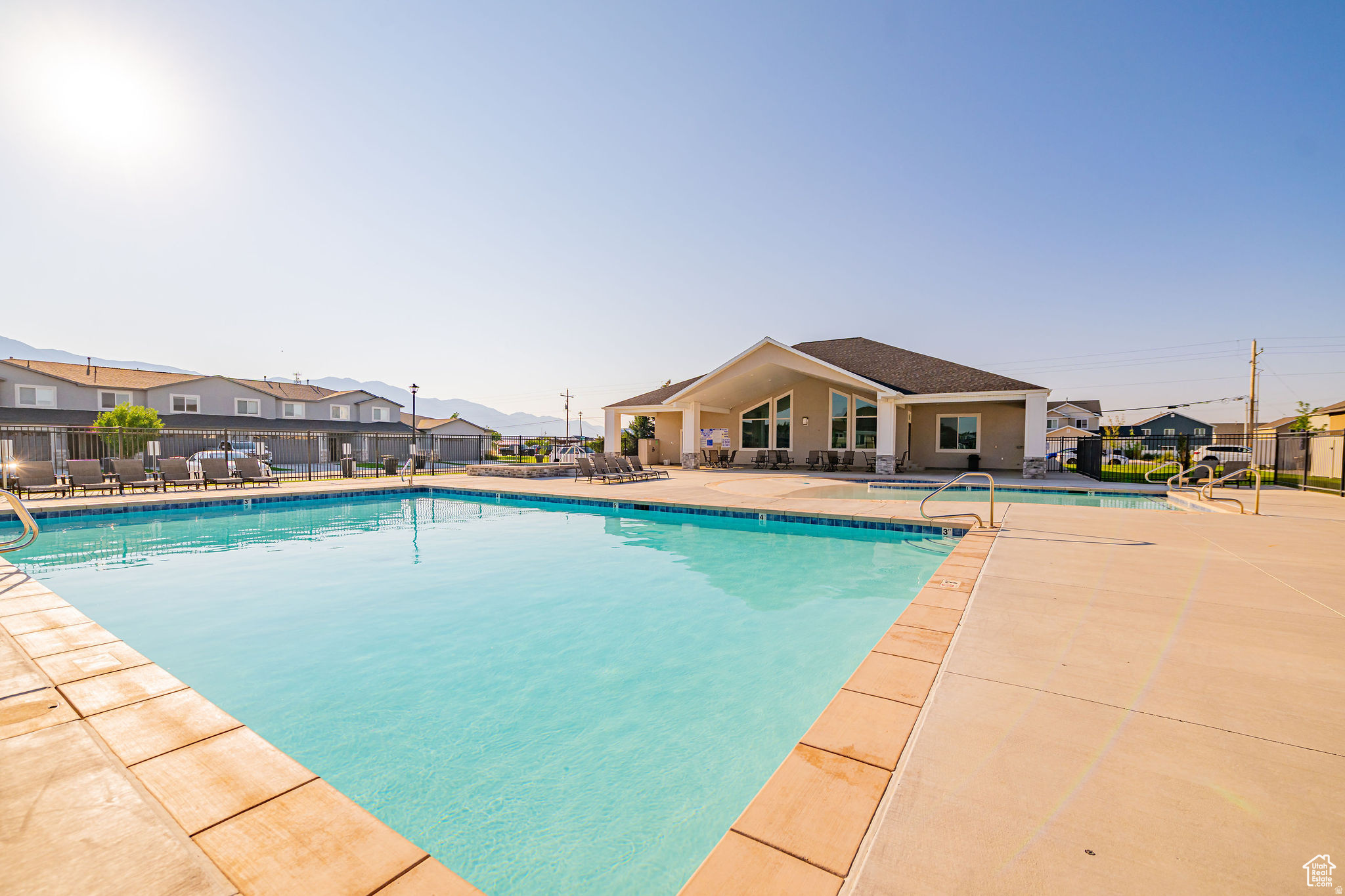 ASPEN RIDGES - Residential