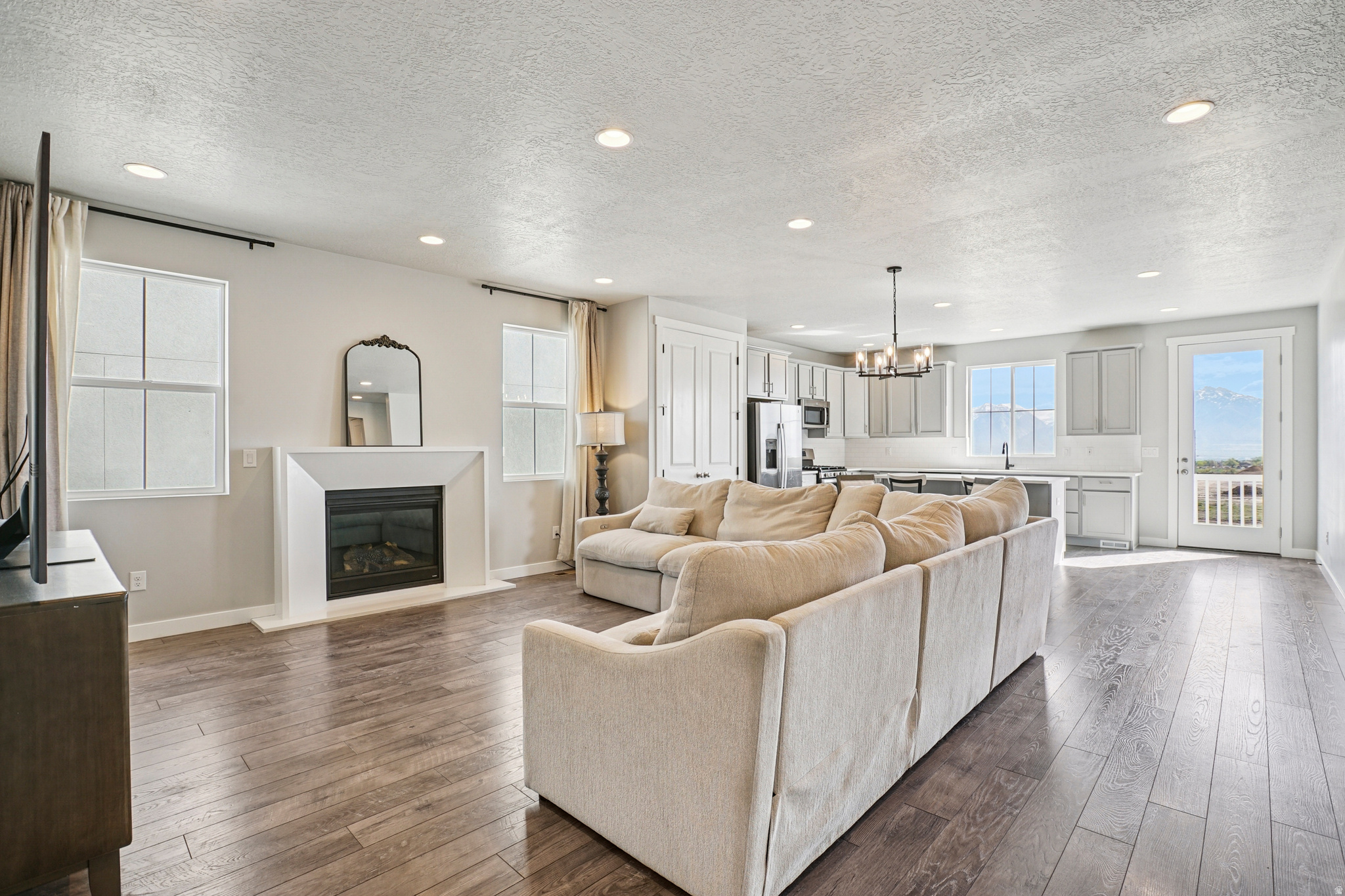 HIDDEN OAKS CLTN 713 - Residential