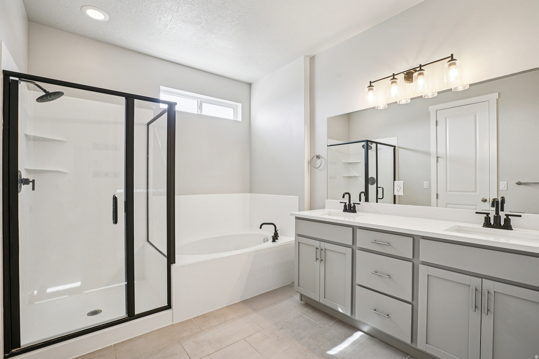 HIDDEN OAKS CLTN 713 - Residential