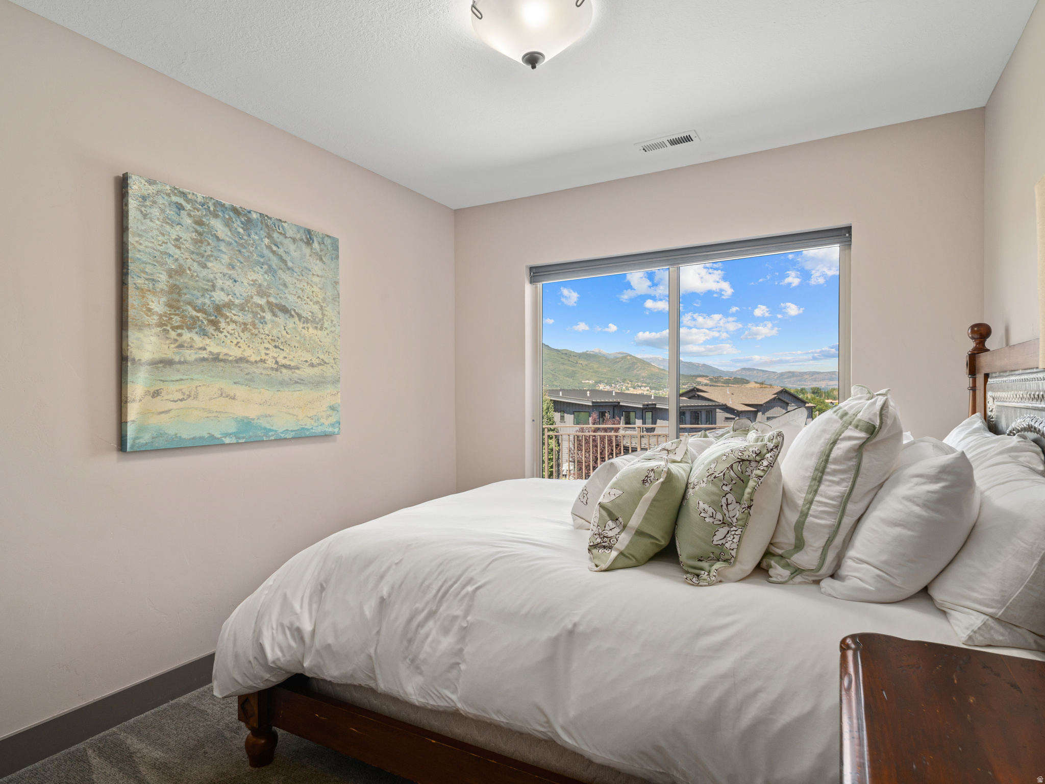 EDGEWATER - Residential