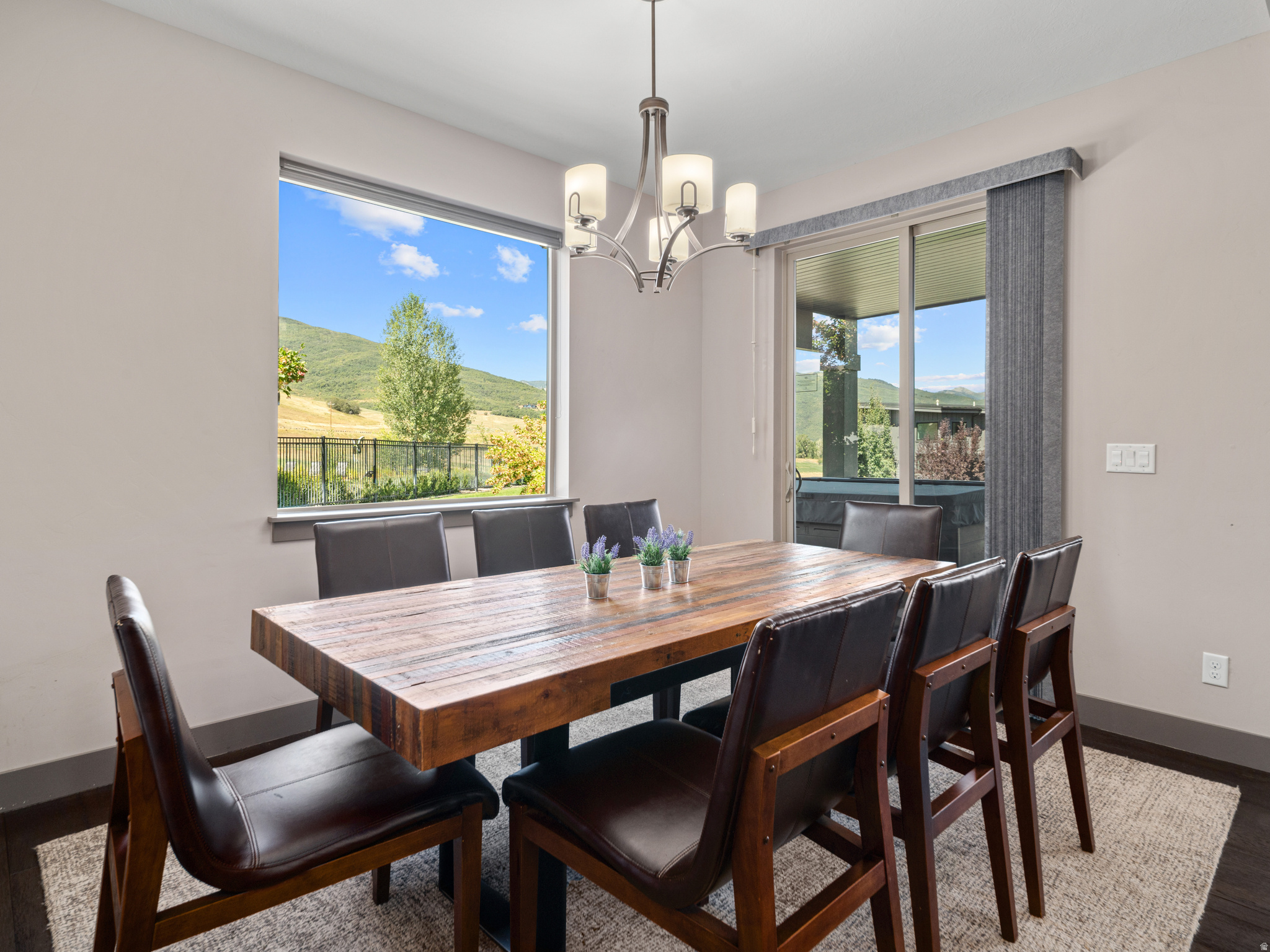EDGEWATER - Residential