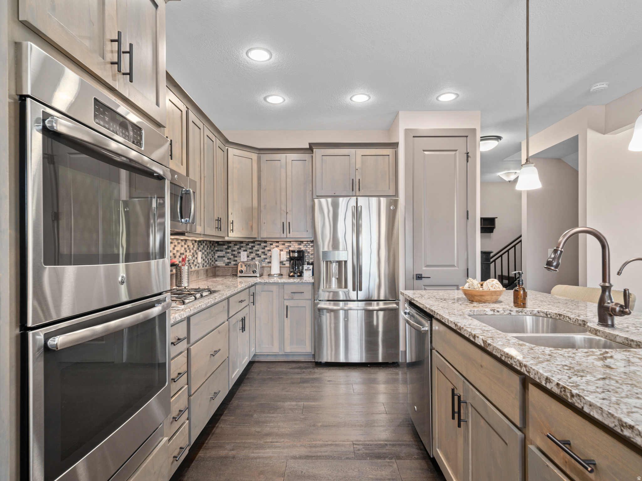 EDGEWATER - Residential