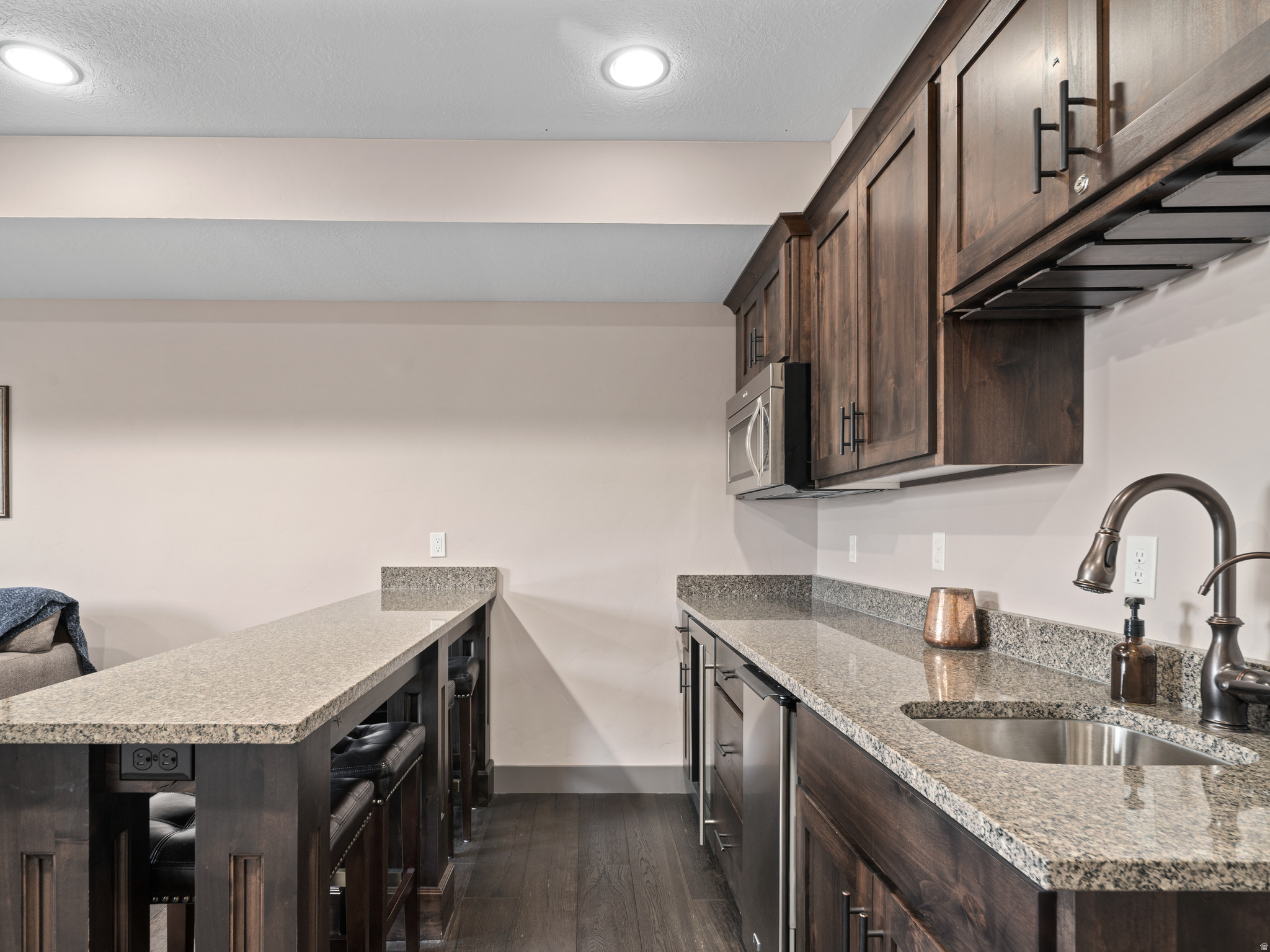 EDGEWATER - Residential