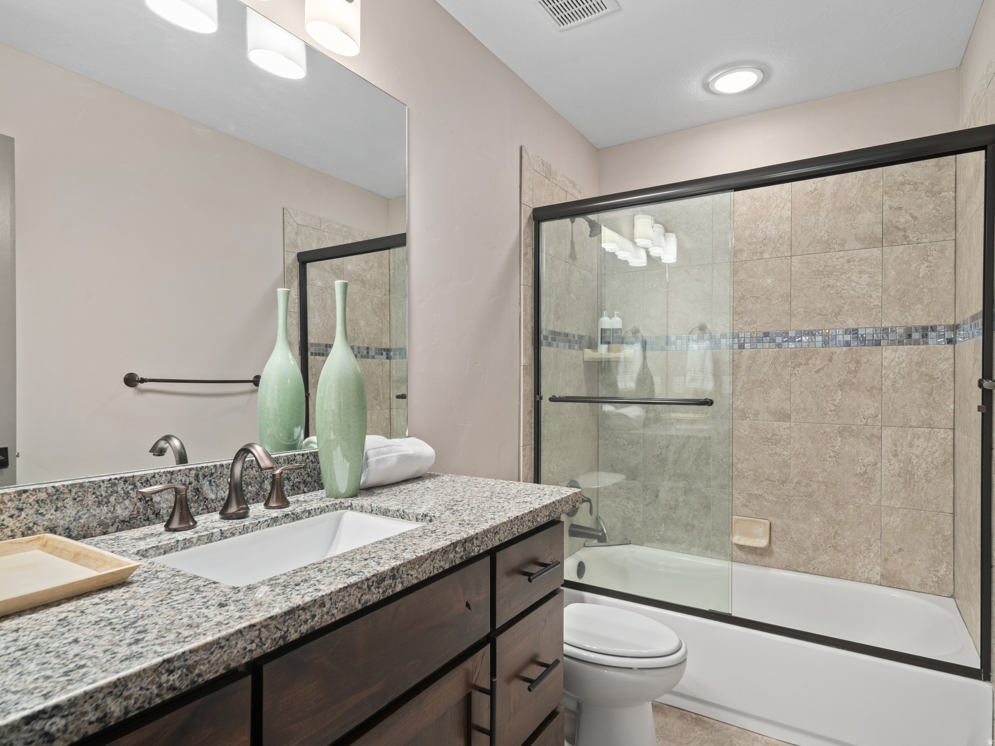 EDGEWATER - Residential