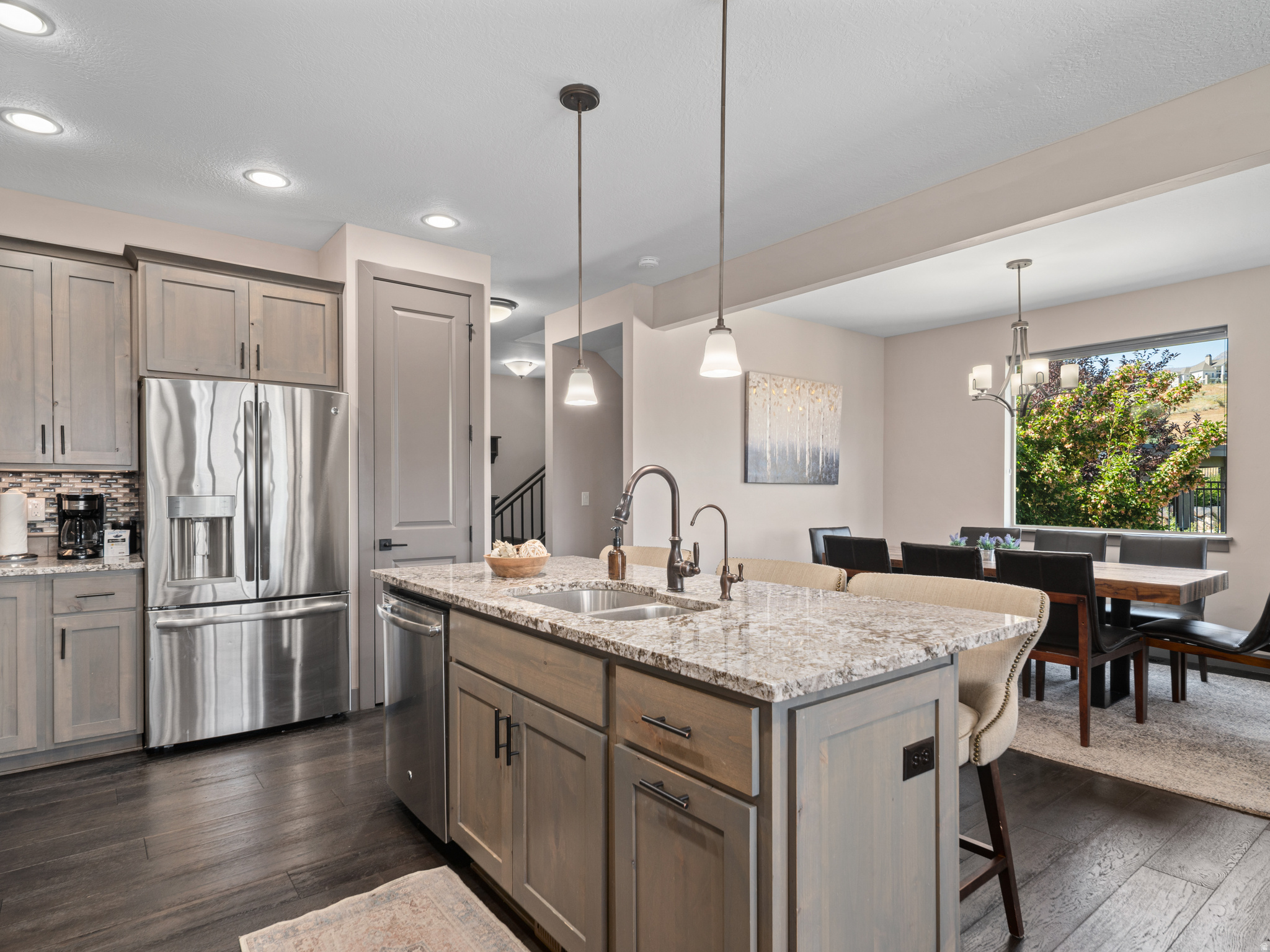 EDGEWATER - Residential