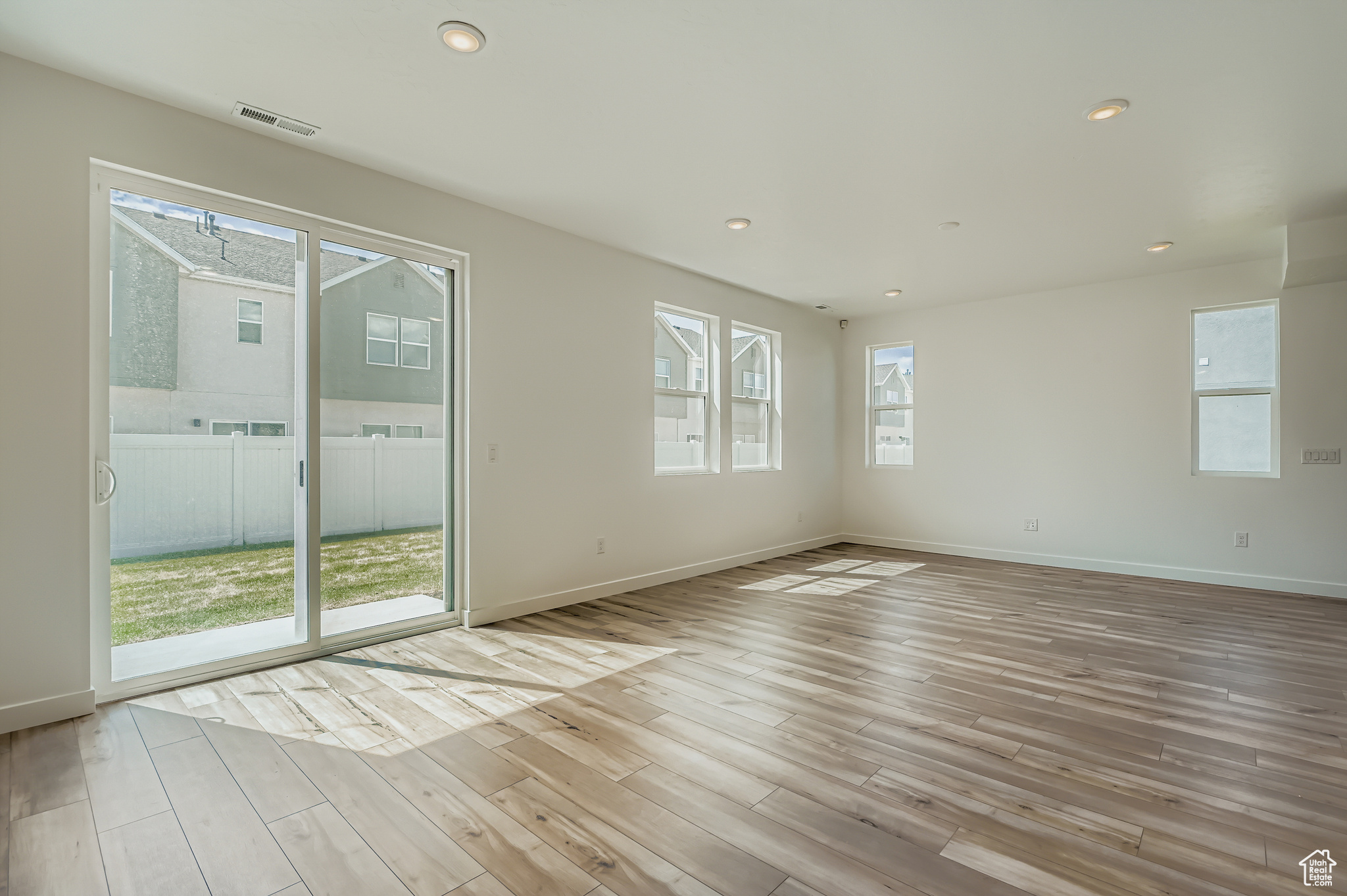 SUMMER SPRINGS - Residential